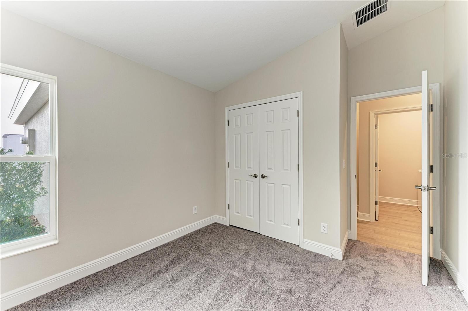 Image 25 of 29 For 12342 Oak Hill Way