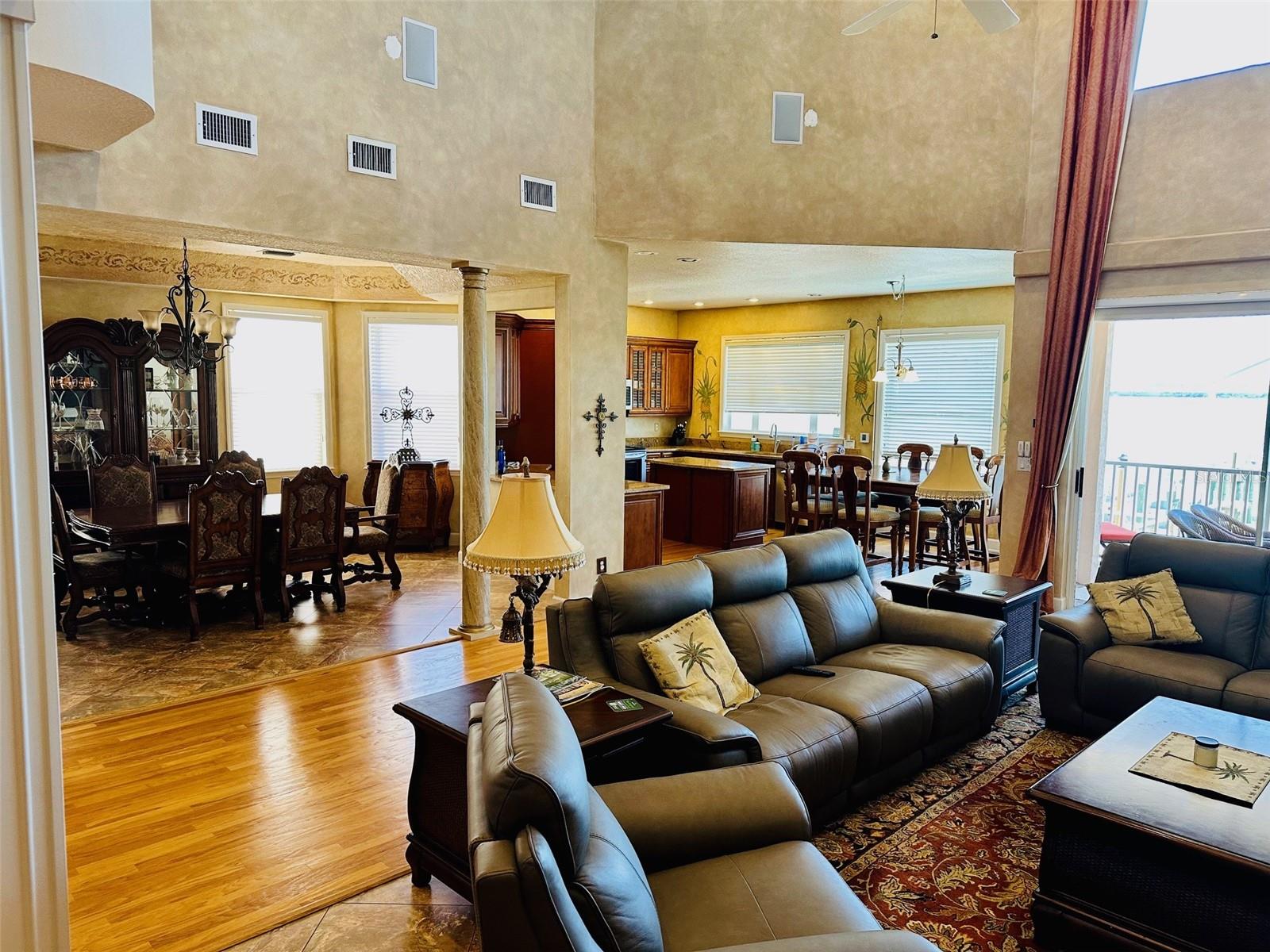 Image 7 of 21 For 202 Sand Key Estates Drive