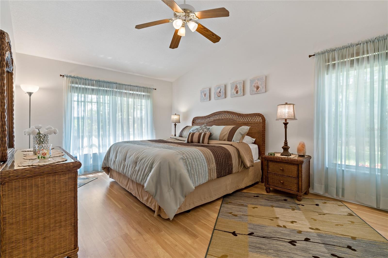 Image 13 of 46 For 34738 Double Eagle Court