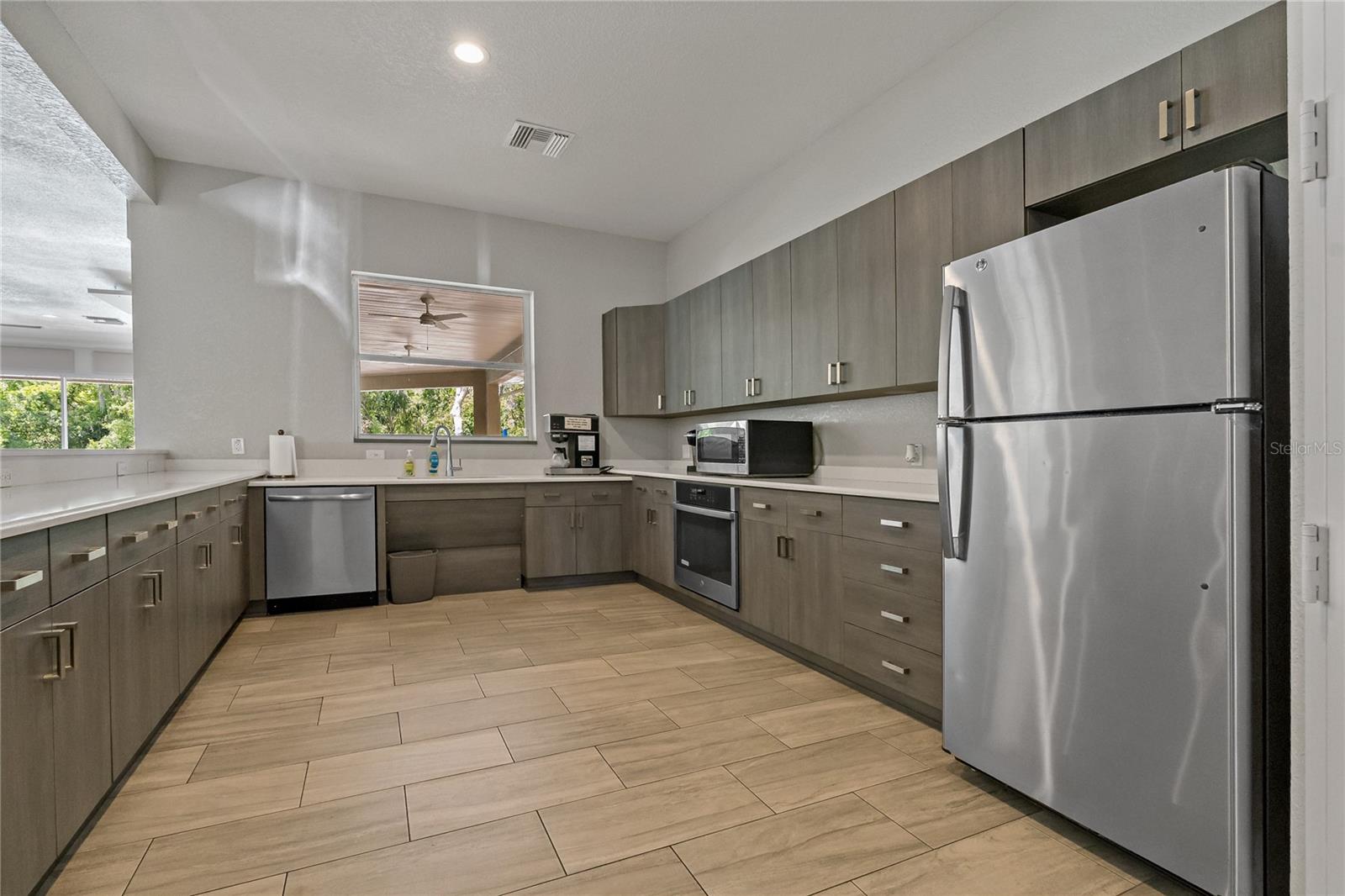 Image 28 of 46 For 34738 Double Eagle Court