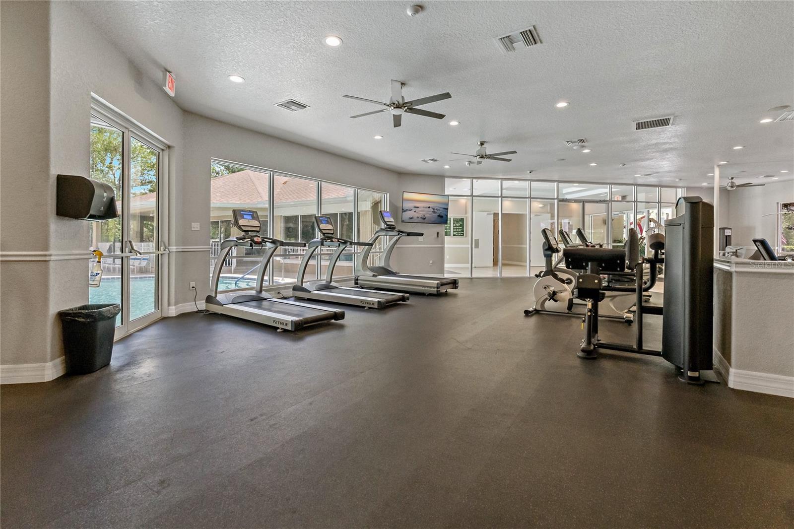 Image 38 of 46 For 34738 Double Eagle Court