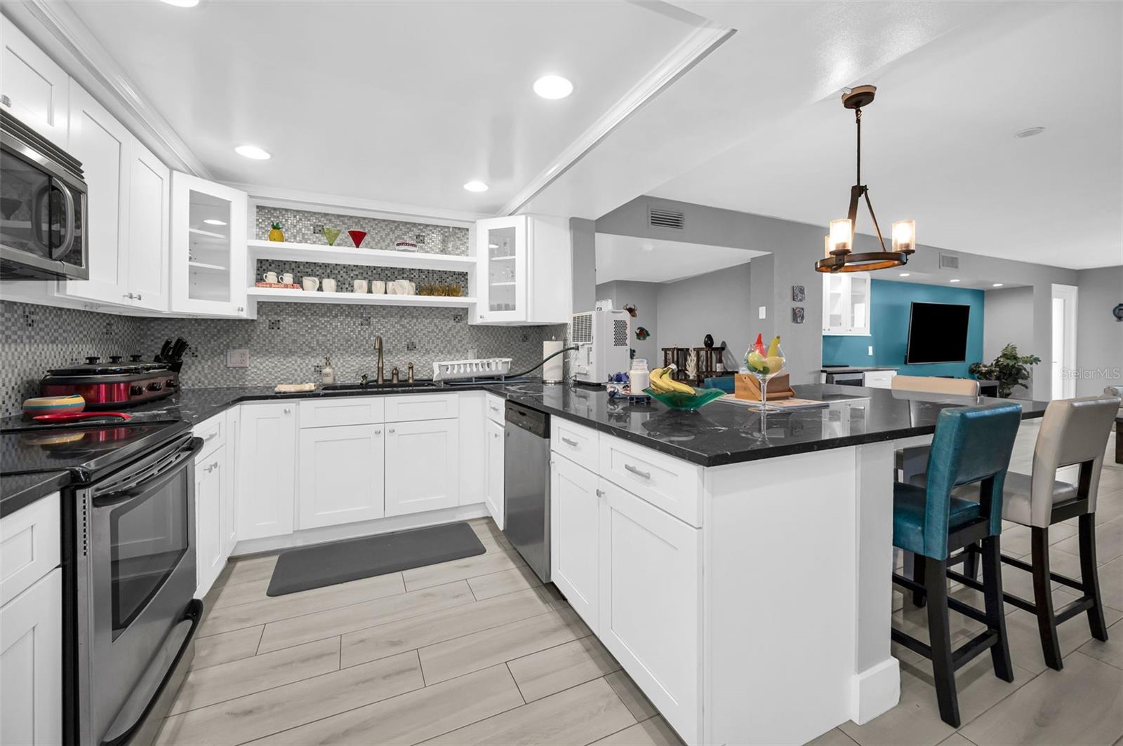 Image 19 of 79 For 1460 Gulf Boulevard 506