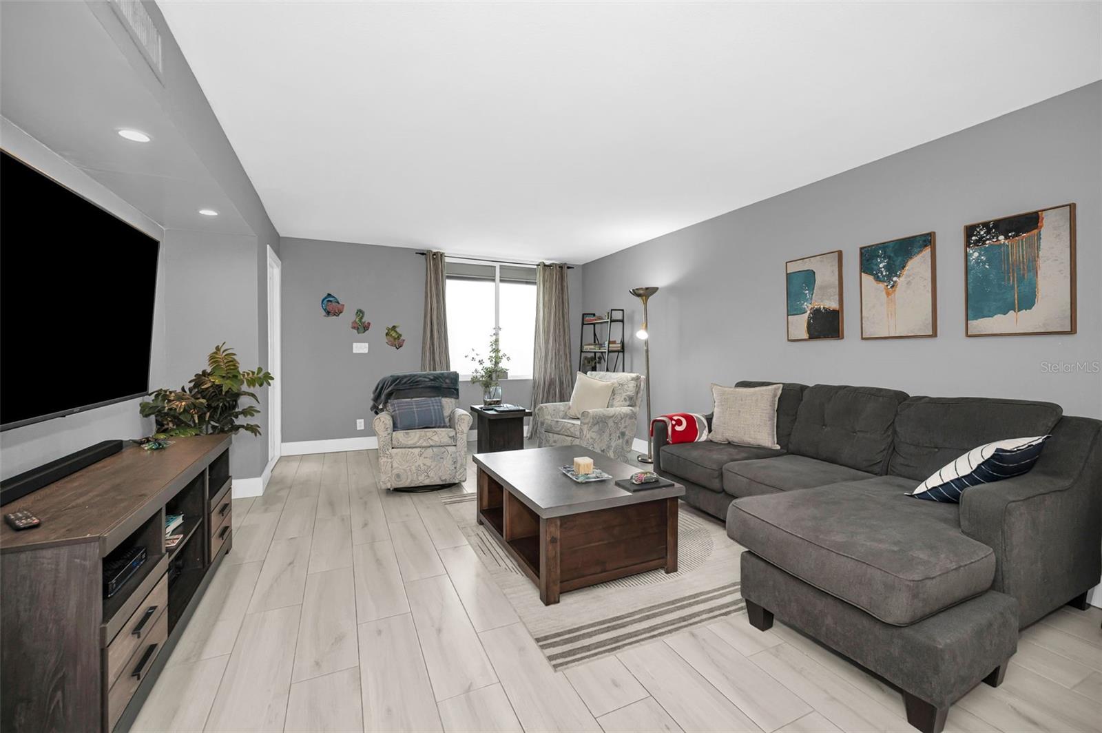 Image 22 of 79 For 1460 Gulf Boulevard 506