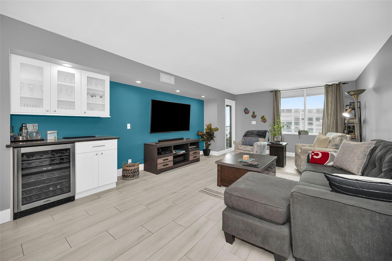 Image 23 of 79 For 1460 Gulf Boulevard 506