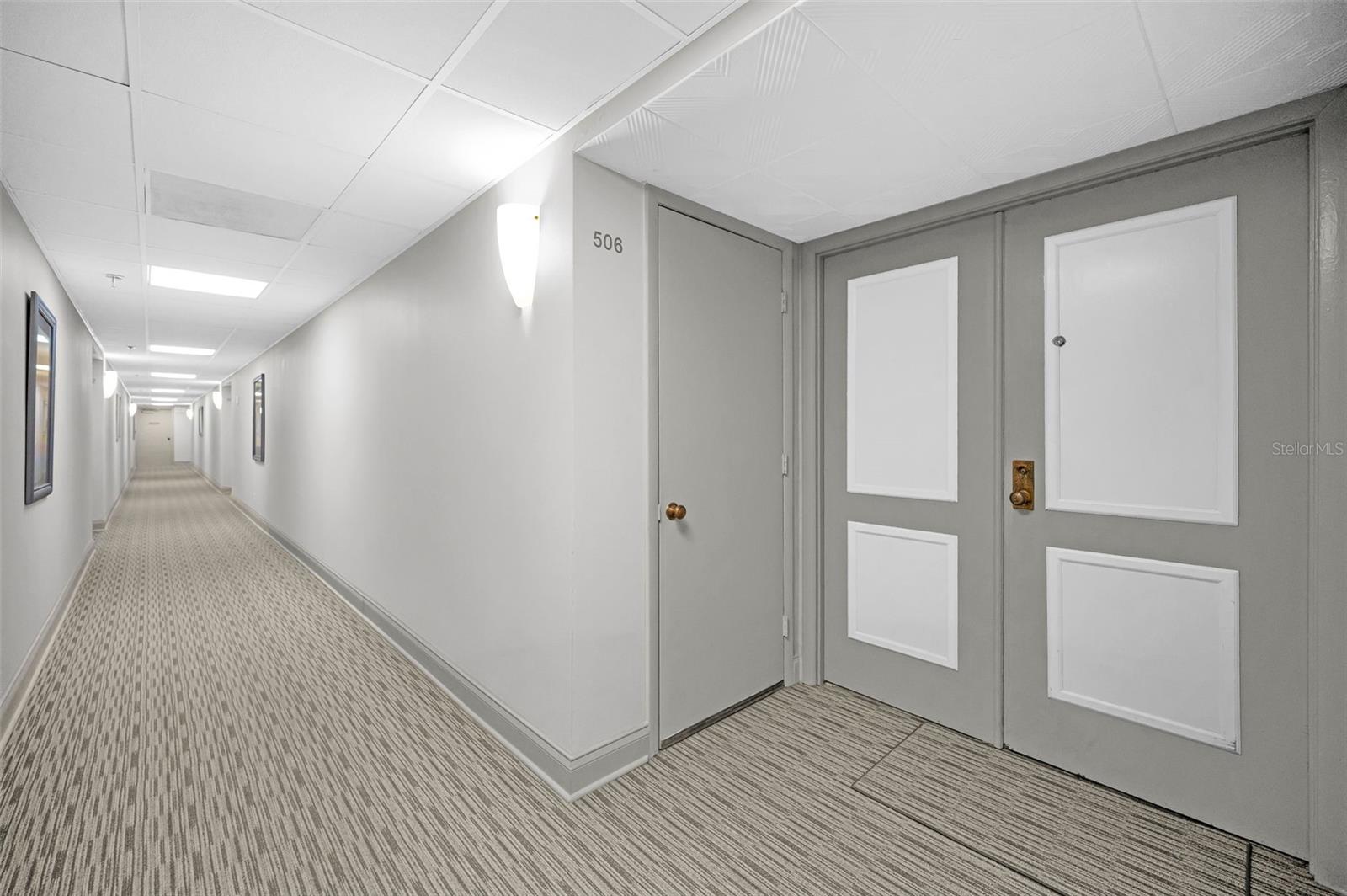 Image 32 of 79 For 1460 Gulf Boulevard 506