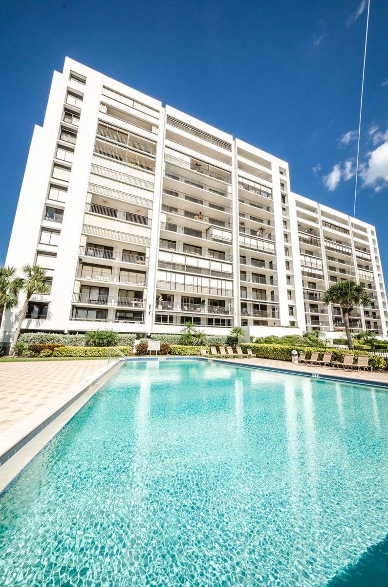 Image 36 of 79 For 1460 Gulf Boulevard 506