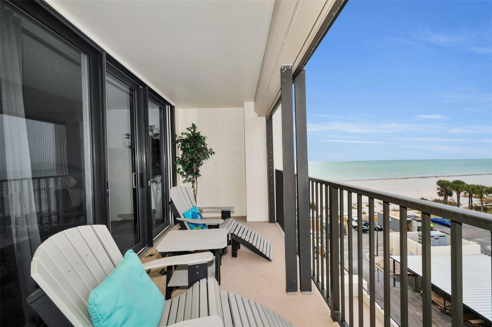 Image 4 of 79 For 1460 Gulf Boulevard 506