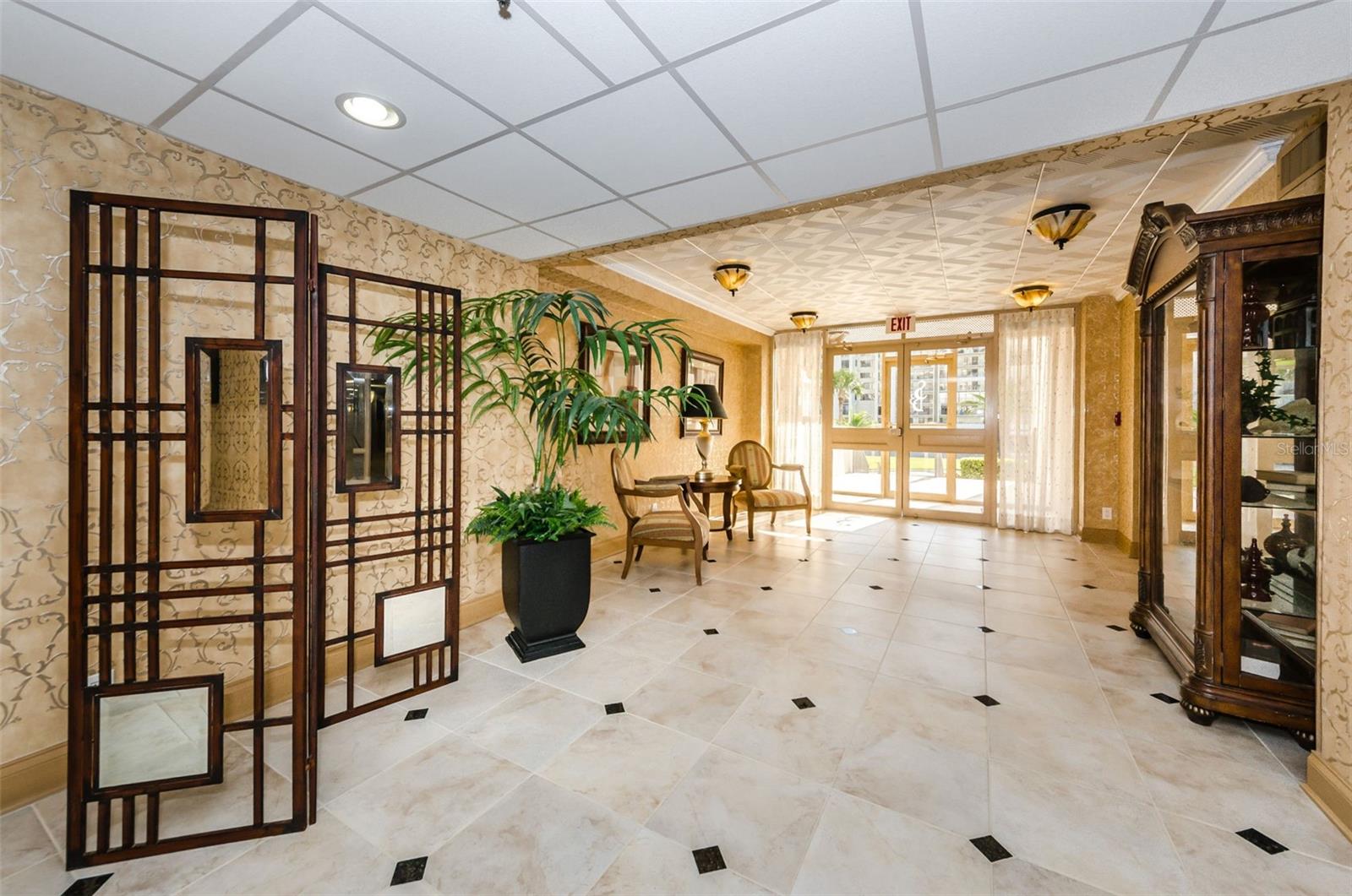 Image 60 of 79 For 1460 Gulf Boulevard 506