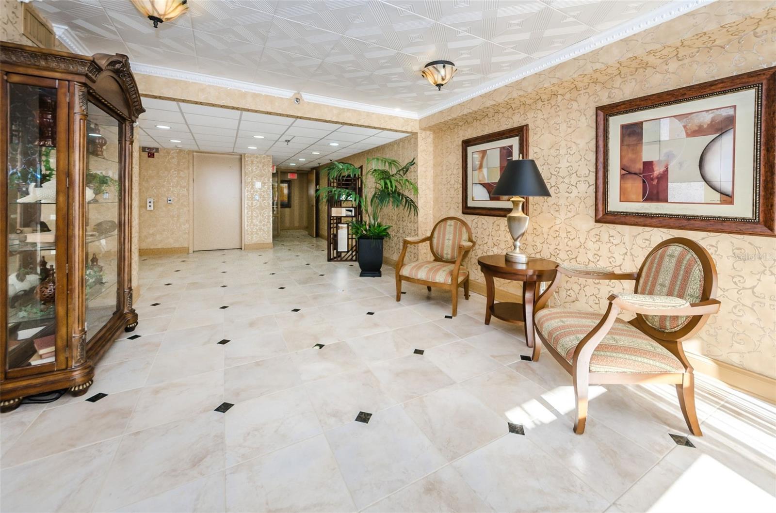 Image 61 of 79 For 1460 Gulf Boulevard 506