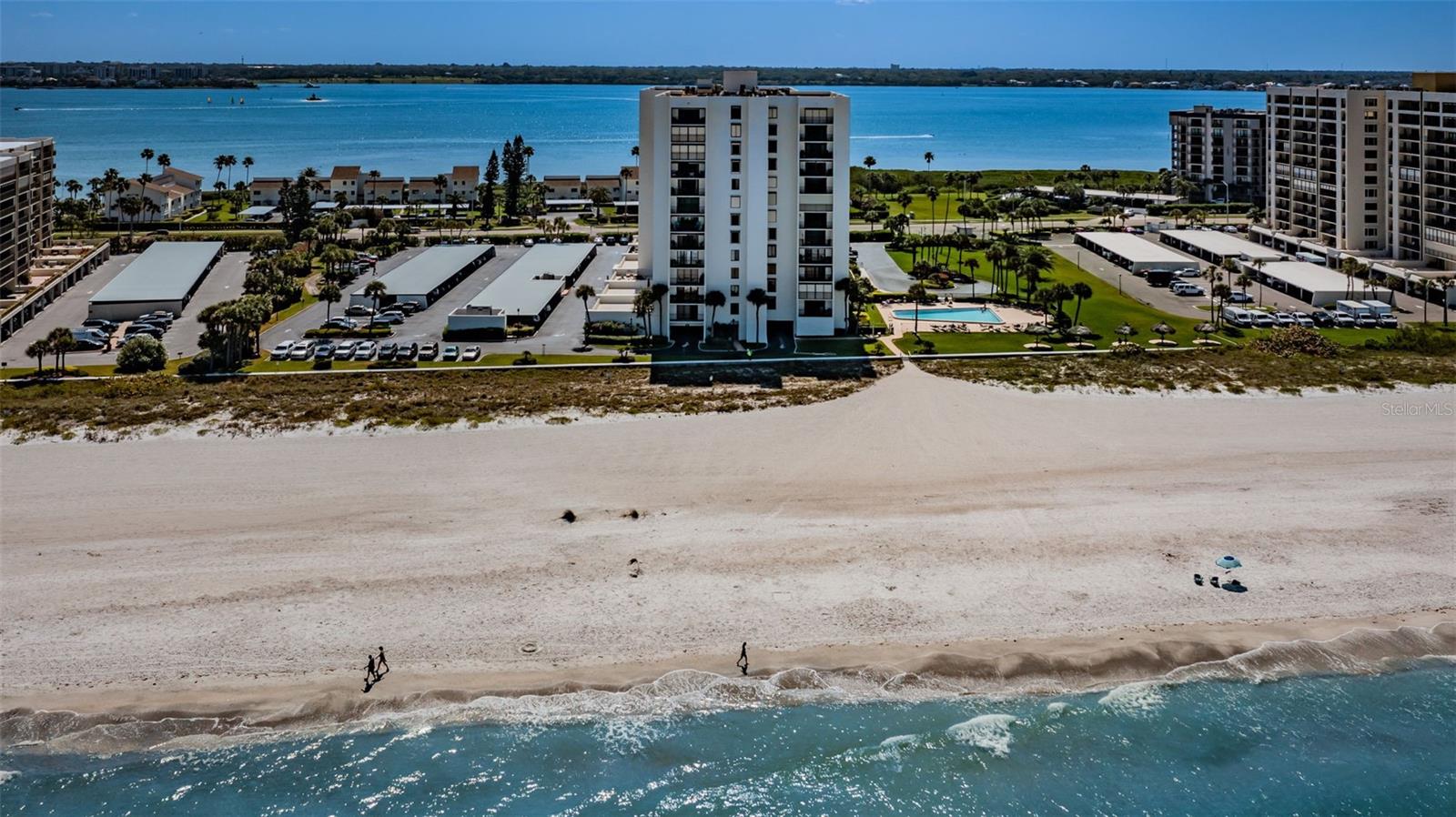 Image 76 of 79 For 1460 Gulf Boulevard 506