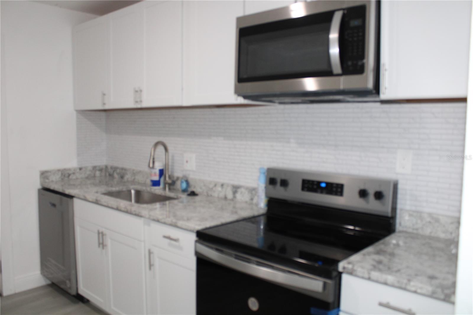 Image 4 of 13 For 6101 Dublin Drive