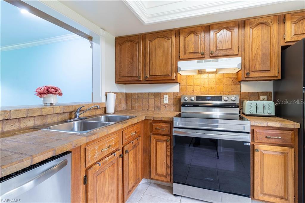 Image 6 of 20 For 1014 Pine Isle Lane 1014