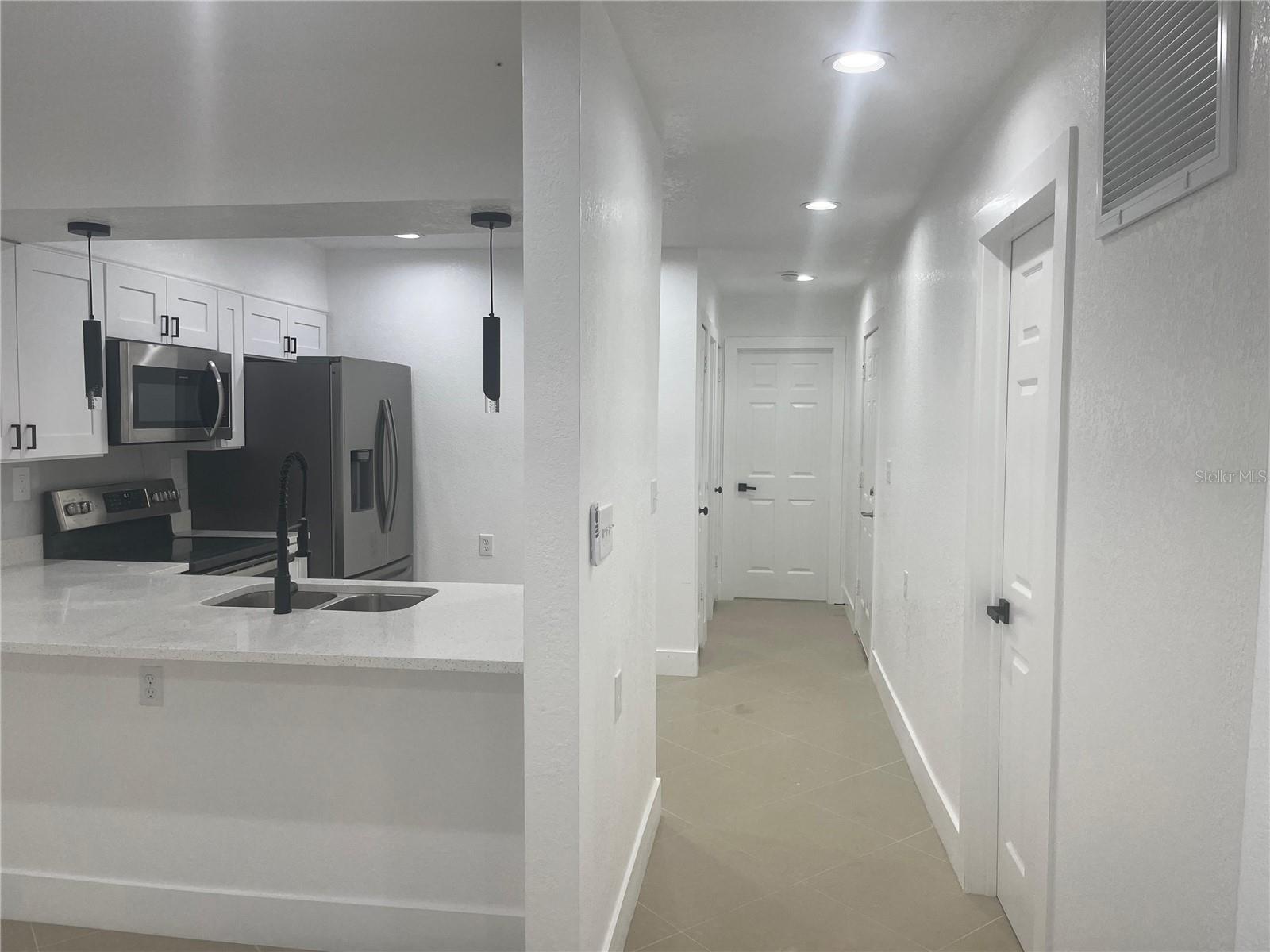 Image 14 of 34 For 7119-7121 Oakwood