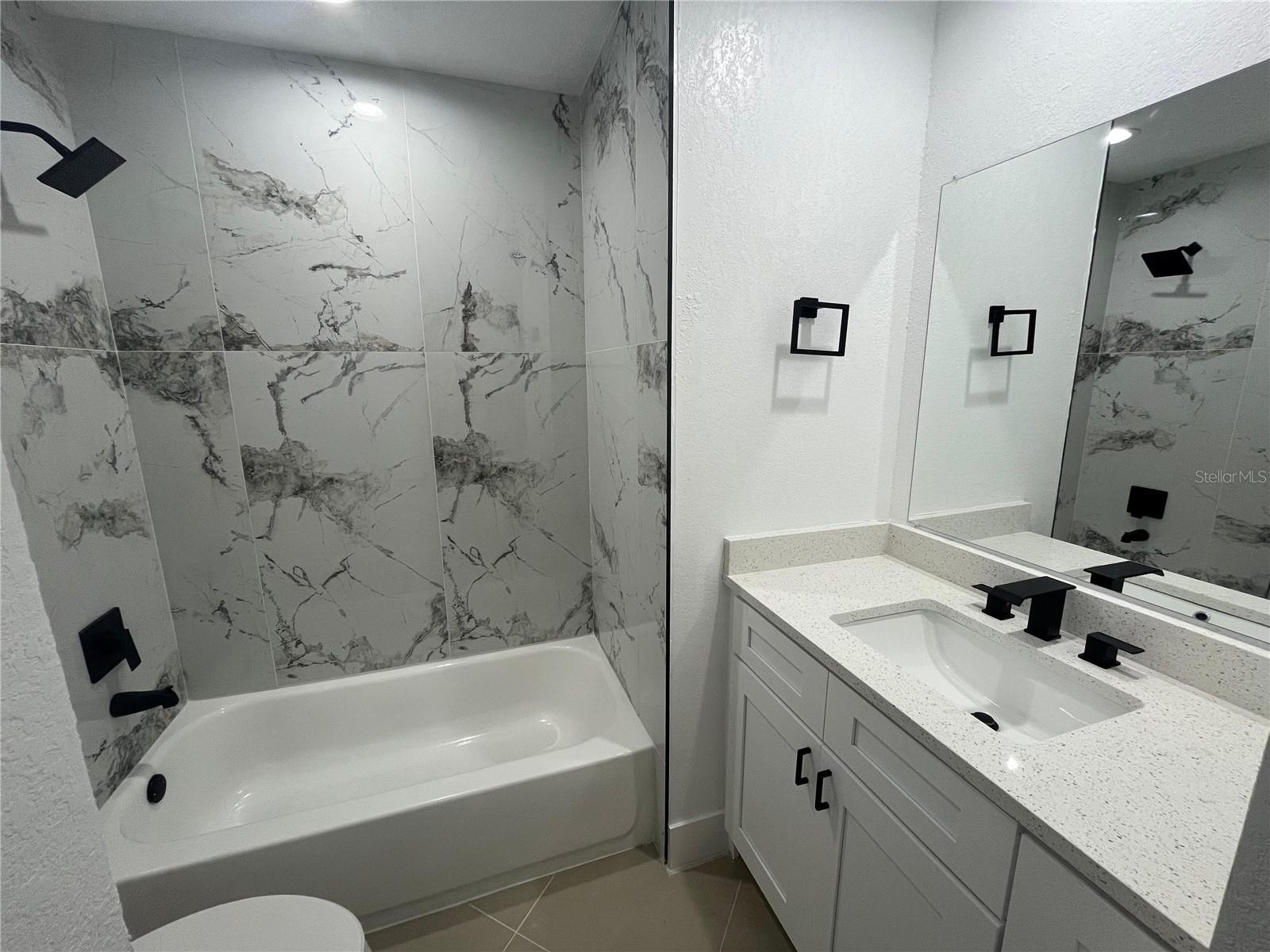 Image 18 of 34 For 7119-7121 Oakwood