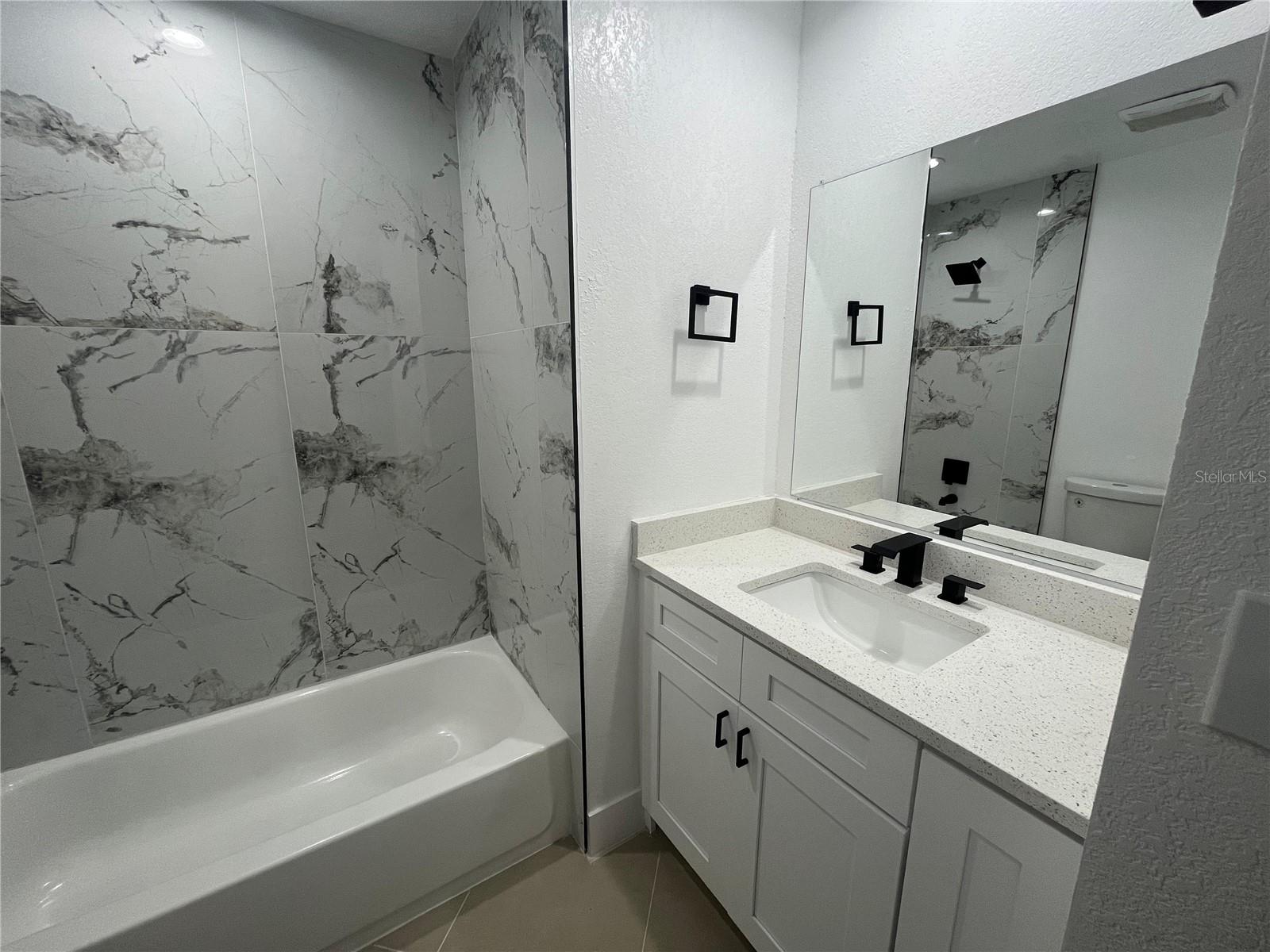 Image 20 of 34 For 7119-7121 Oakwood