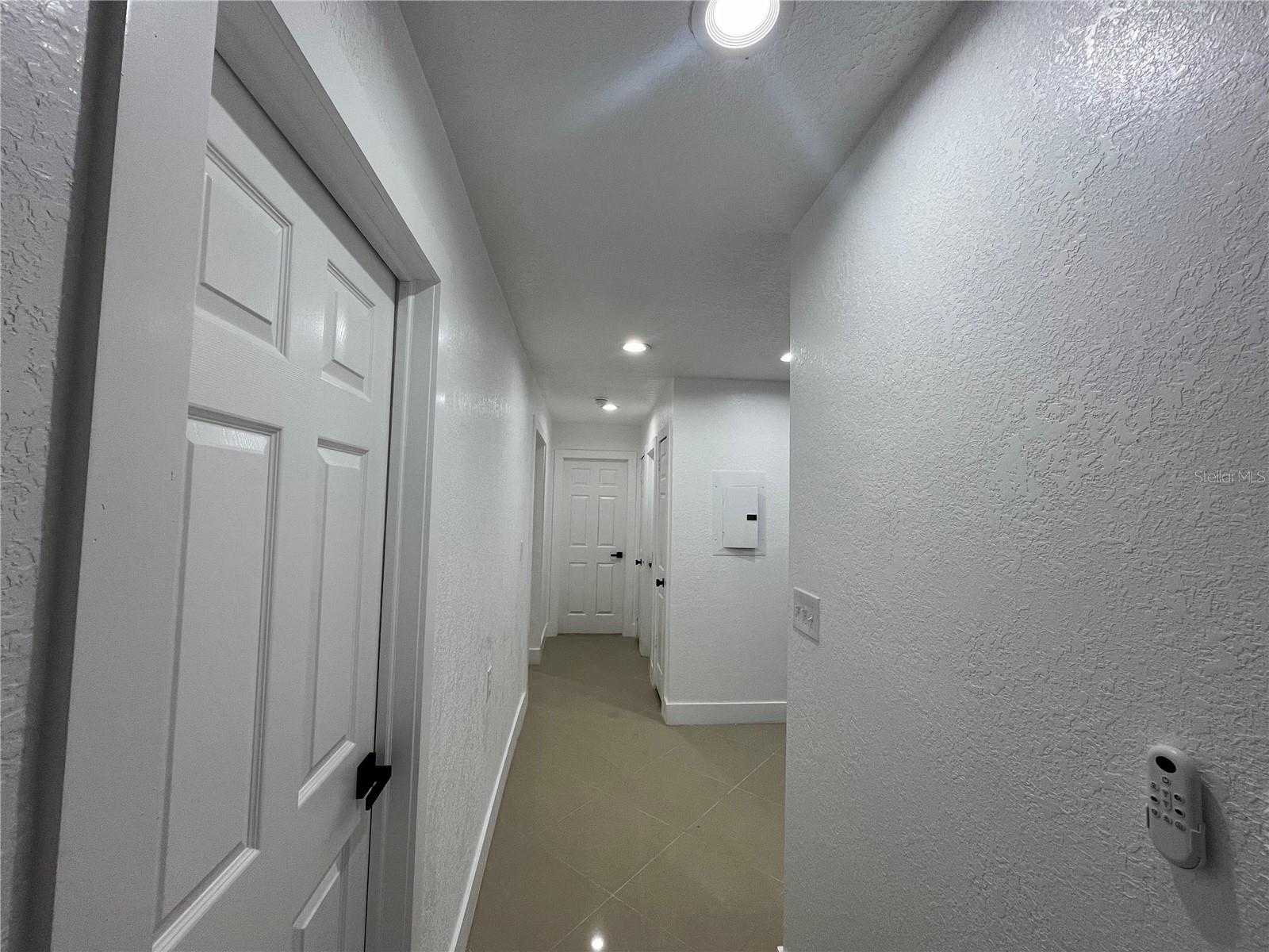 Image 23 of 34 For 7119-7121 Oakwood