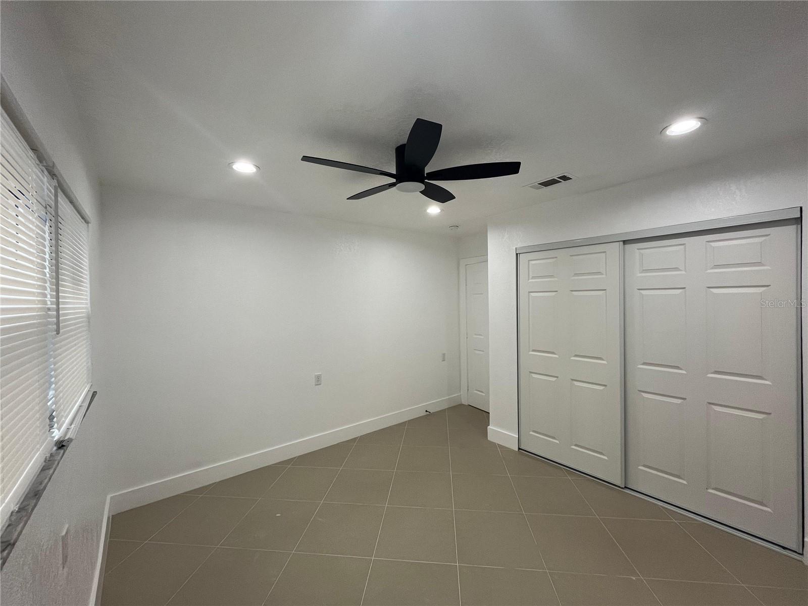 Image 25 of 34 For 7119-7121 Oakwood