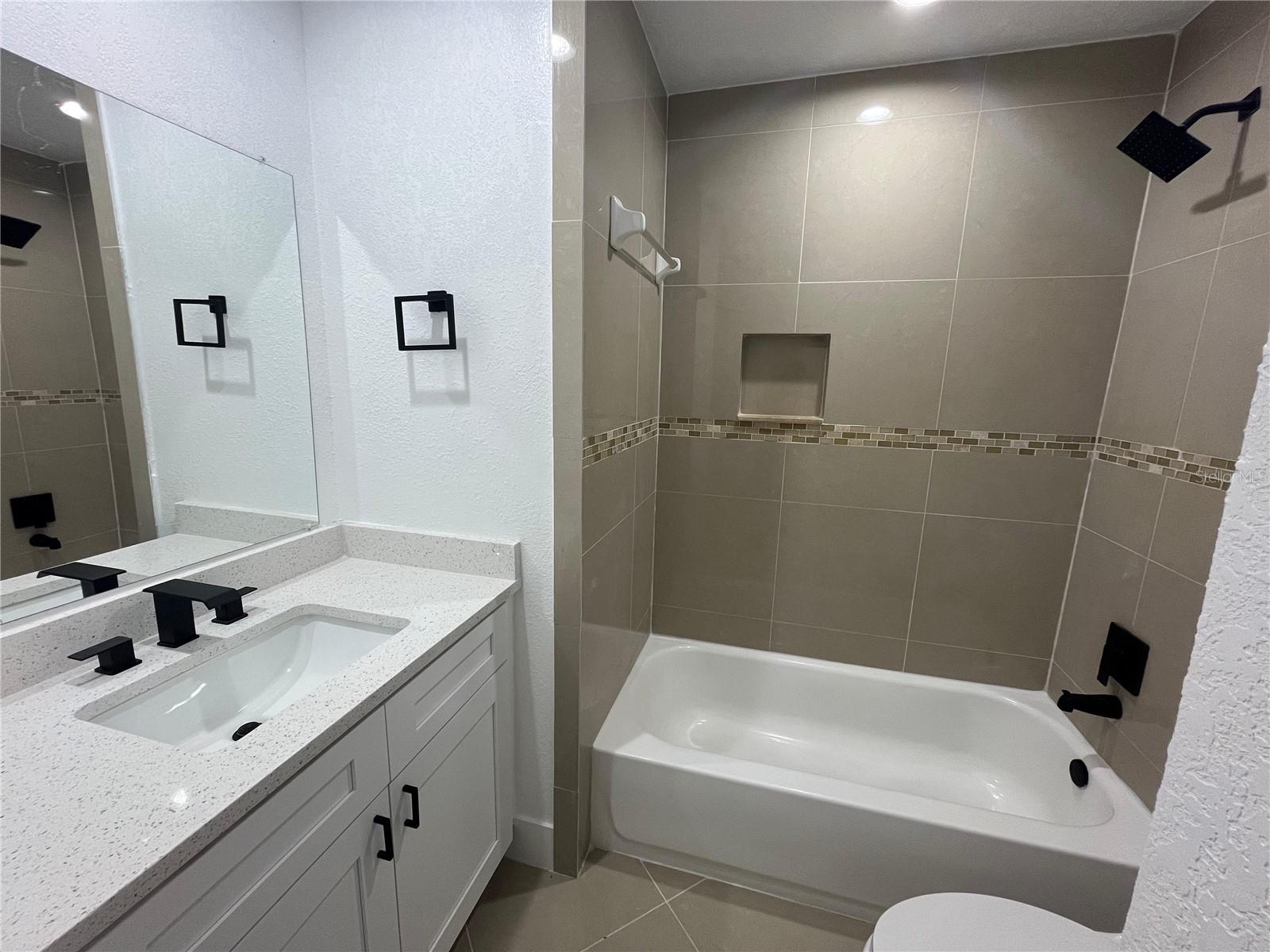 Image 9 of 34 For 7119-7121 Oakwood