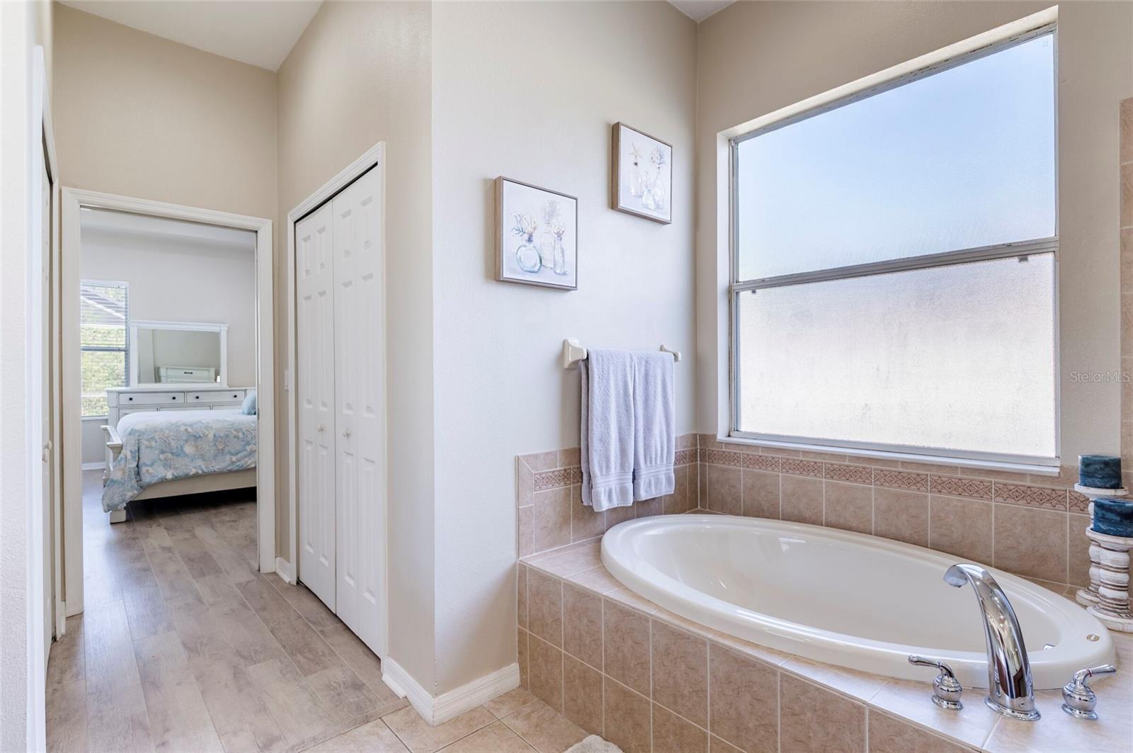 Image 40 of 52 For 1951 Tarragon Lane