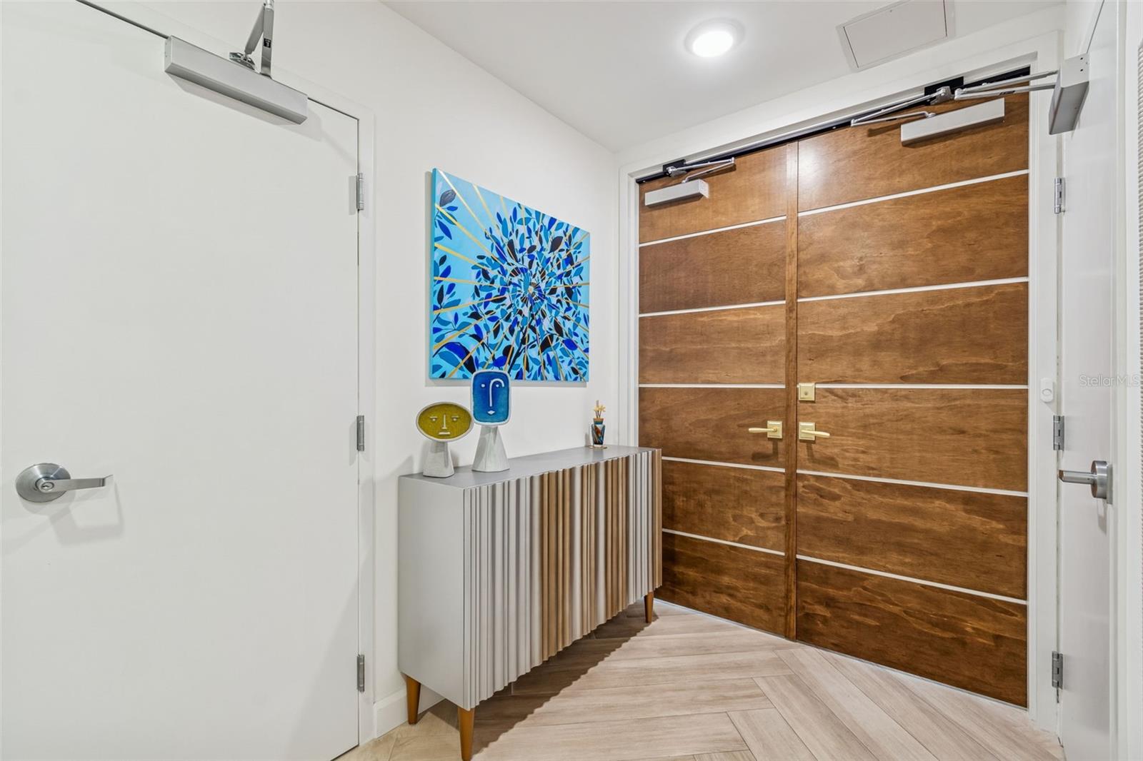 Image 3 of 100 For 2900 Bay To Bay Boulevard 501