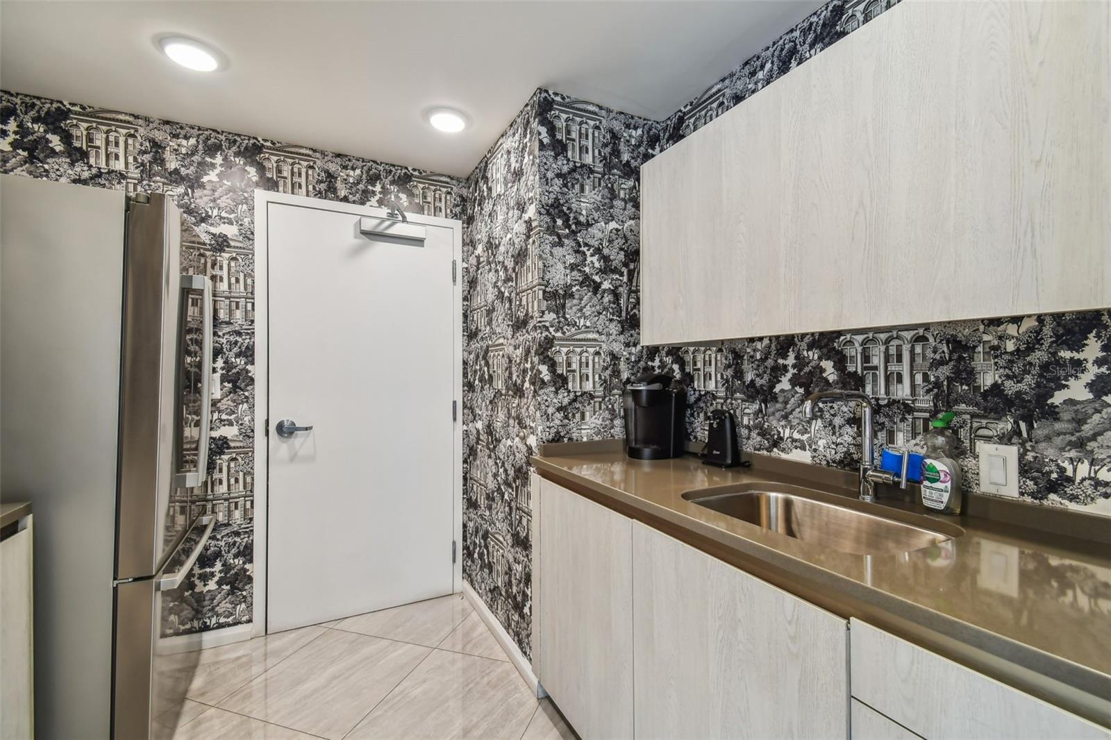 Image 94 of 100 For 2900 Bay To Bay Boulevard 501