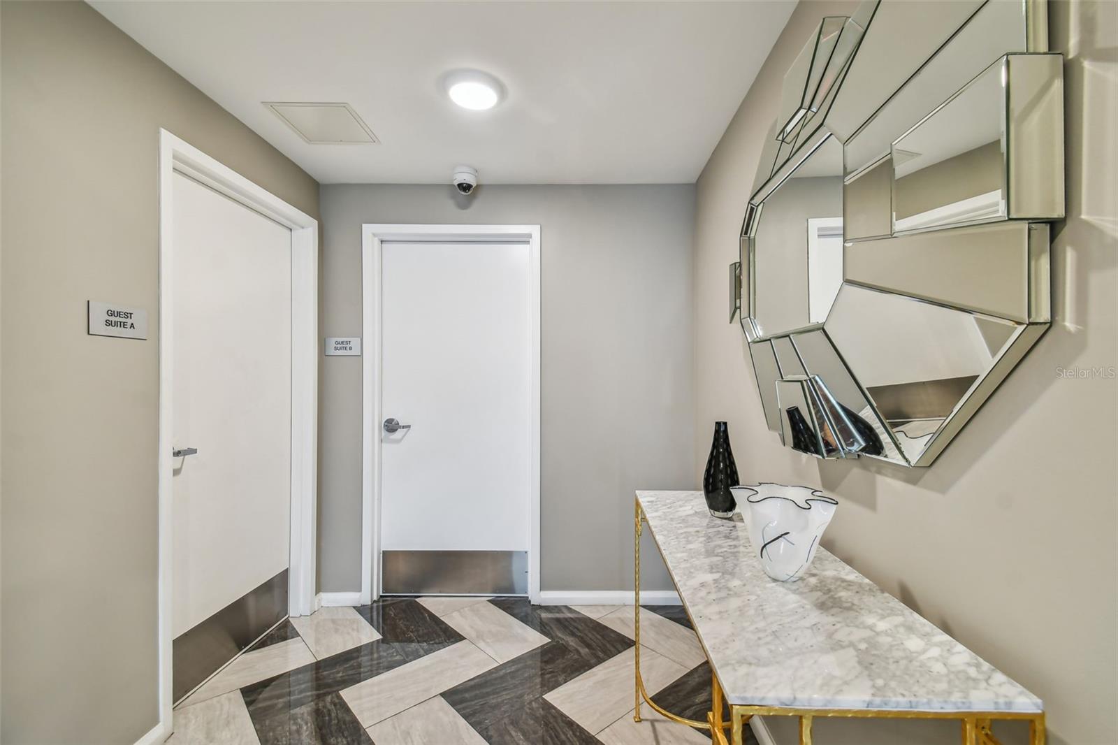 Image 99 of 100 For 2900 Bay To Bay Boulevard 501