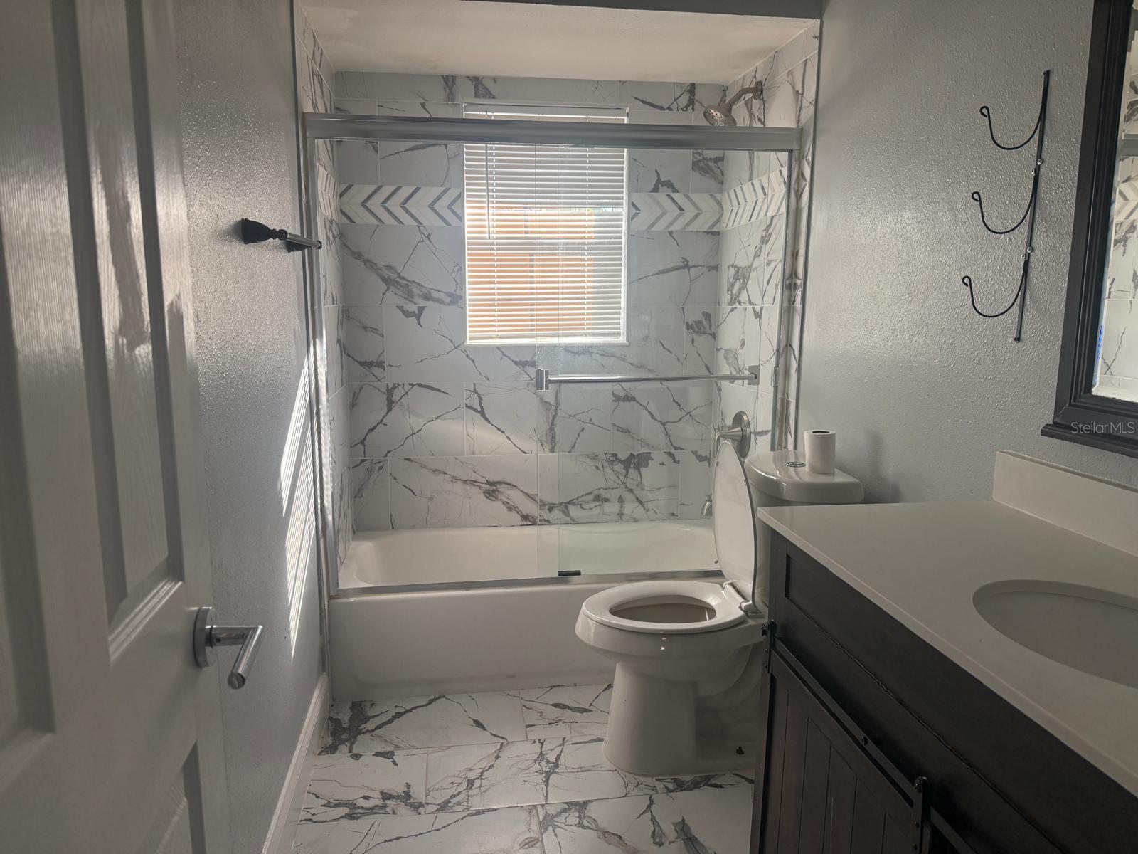 Listing photo id 16 for 8515 Peppercorn Drive