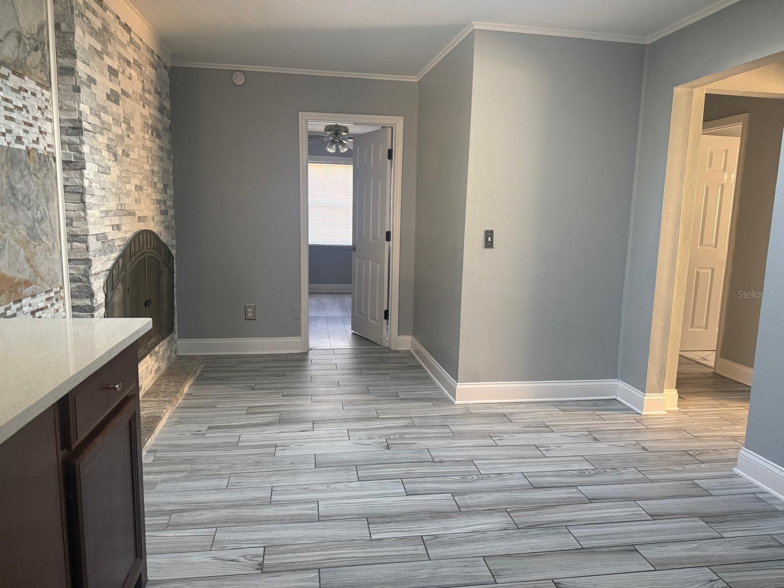 Listing photo id 0 for 8515 Peppercorn Drive