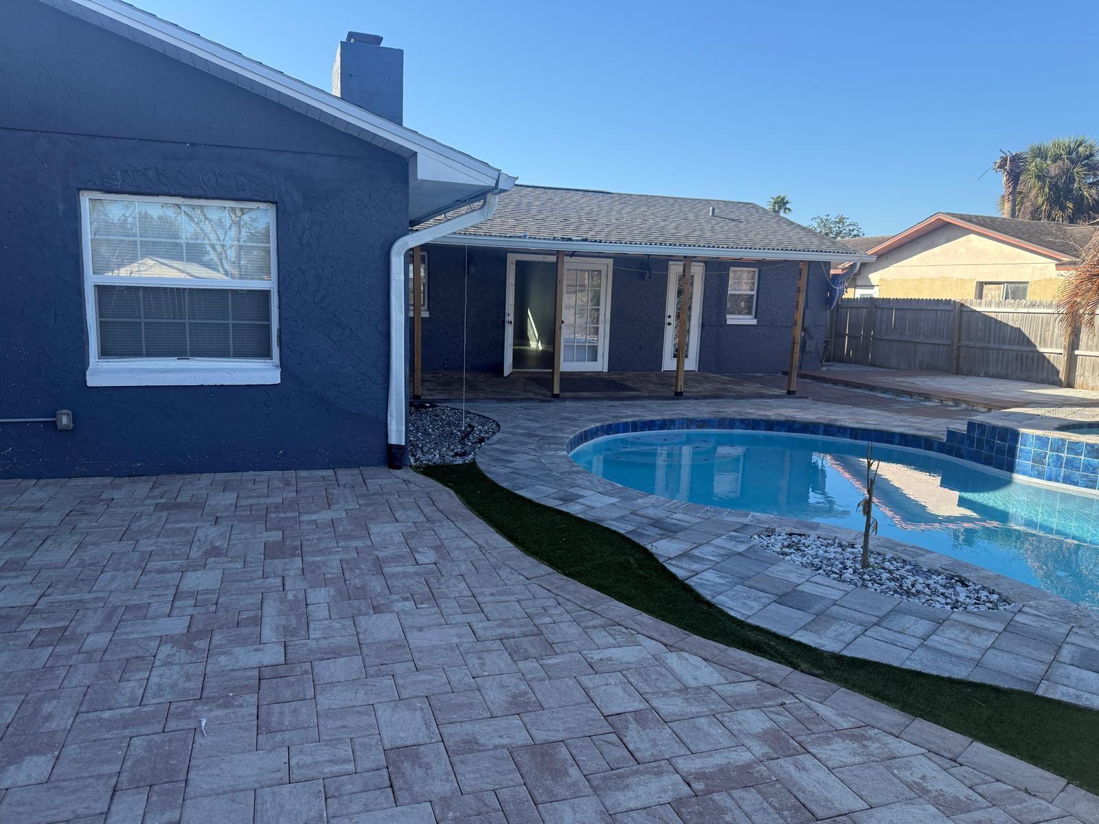 Listing photo id 23 for 8515 Peppercorn Drive