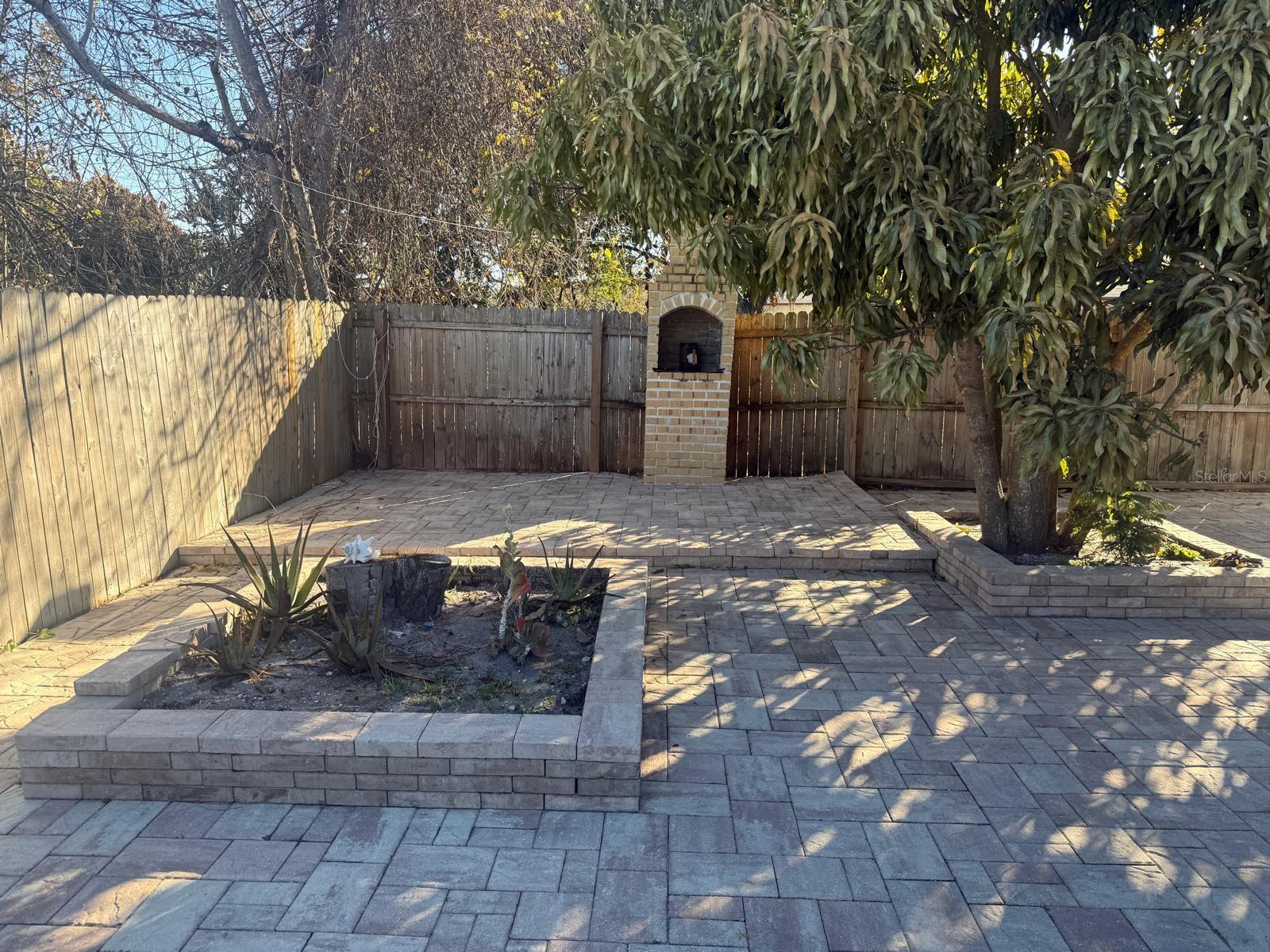 Listing photo id 29 for 8515 Peppercorn Drive