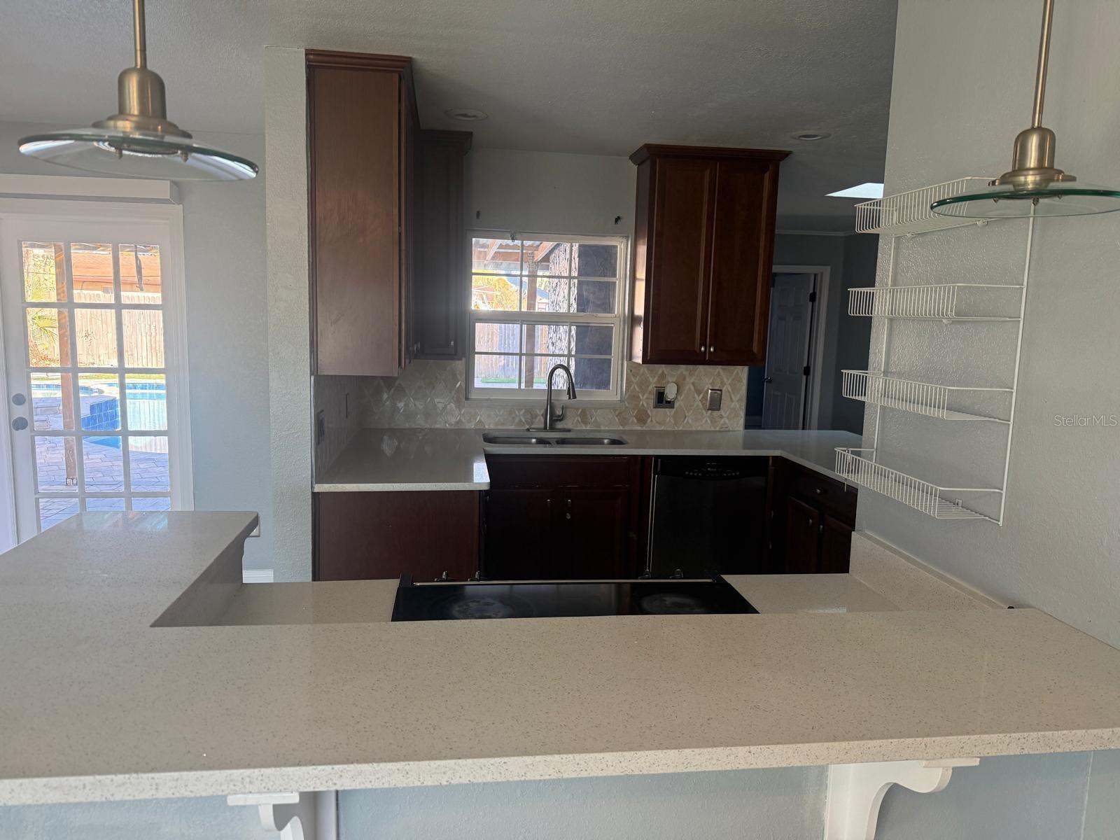 Listing photo id 5 for 8515 Peppercorn Drive