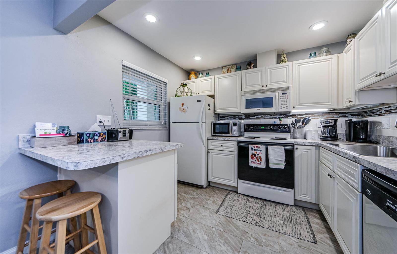 Image 9 of 34 For 2700 Bayshore Boulevard 6104