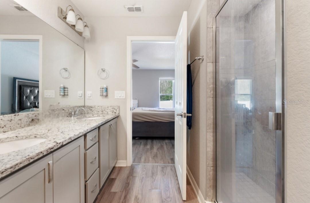 Image 14 of 30 For 979 Pearly Ridge Lane