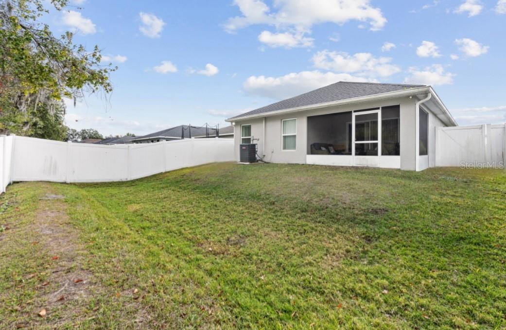 Image 21 of 30 For 979 Pearly Ridge Lane