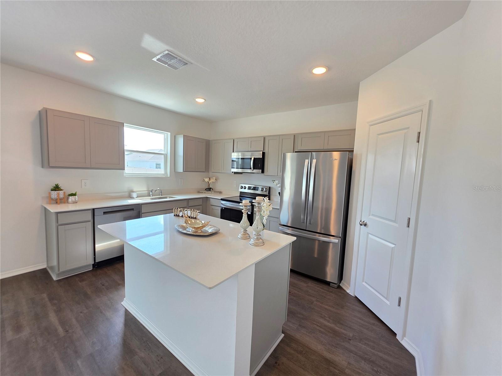 Image 16 of 67 For 13031 Bluff Oak Way