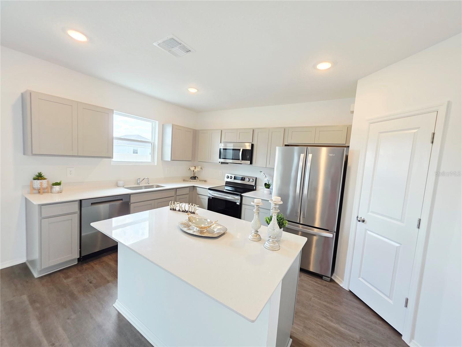 Image 19 of 67 For 13031 Bluff Oak Way