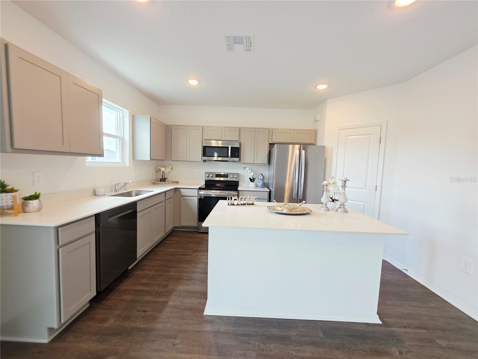 Image 27 of 67 For 13031 Bluff Oak Way