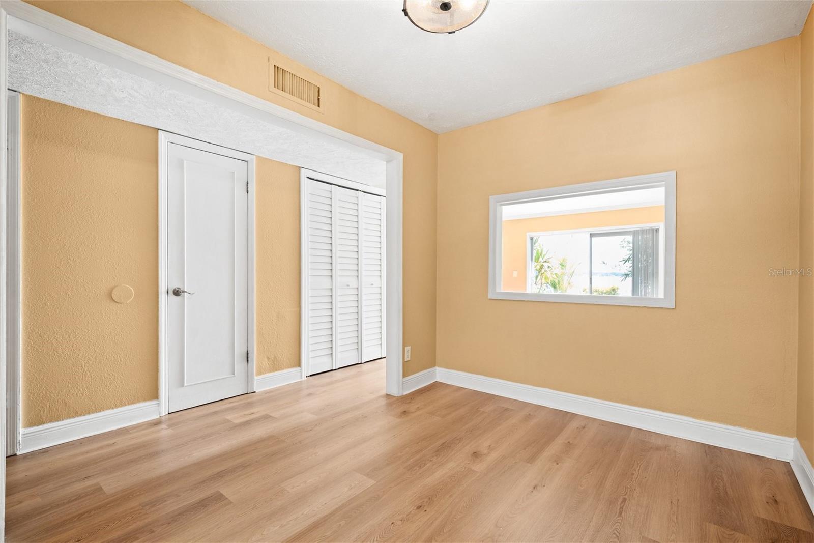 Listing photo id 9 for 13734 Orange Sunset Drive