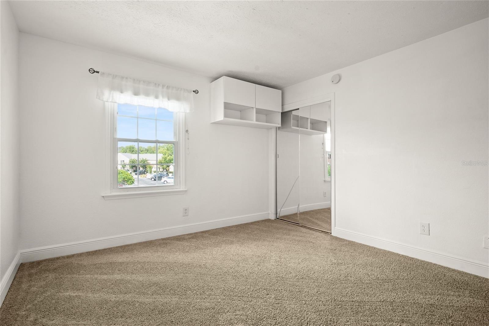 Listing photo id 16 for 13734 Orange Sunset Drive