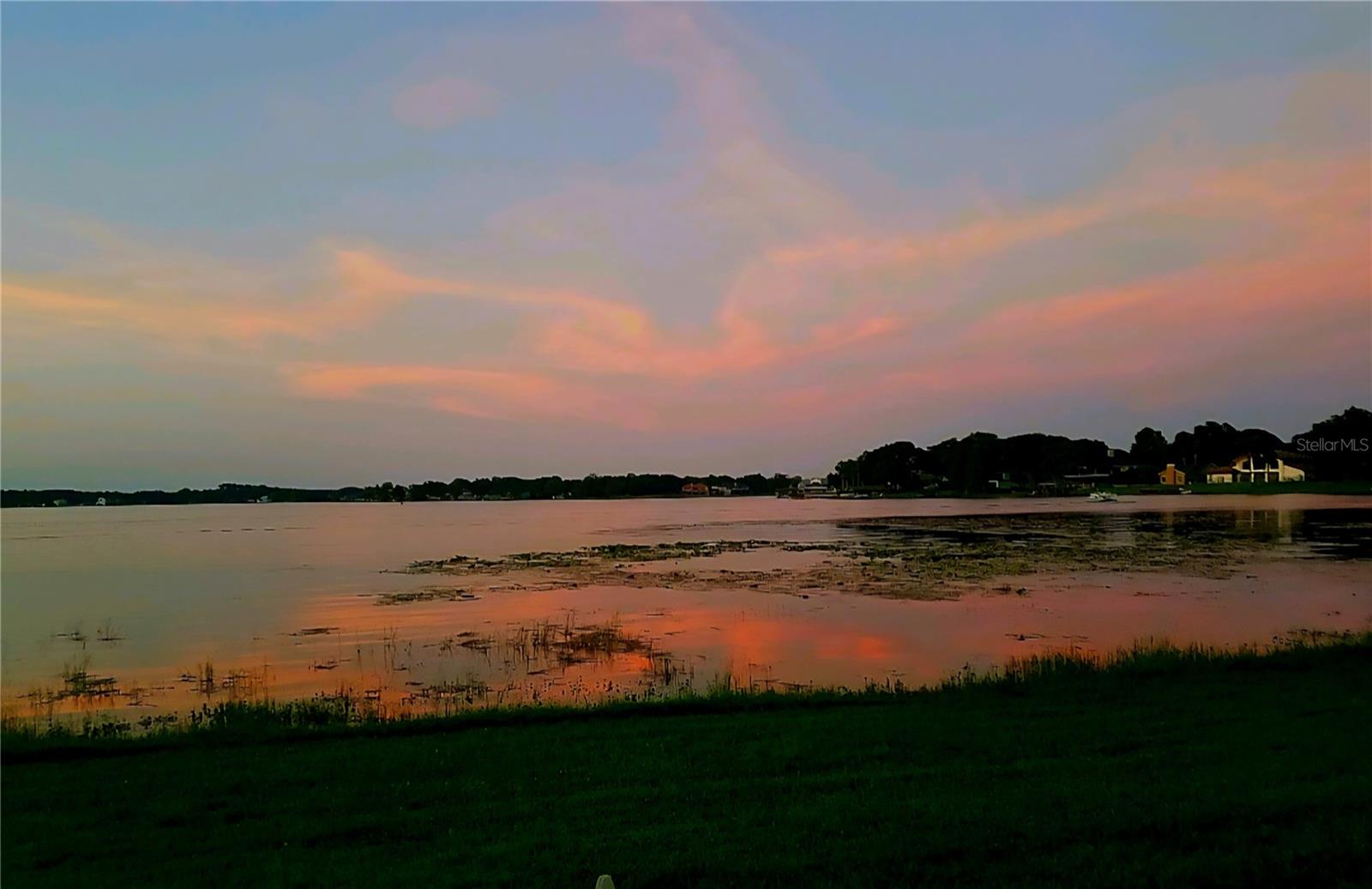 Listing photo id 2 for 13734 Orange Sunset Drive