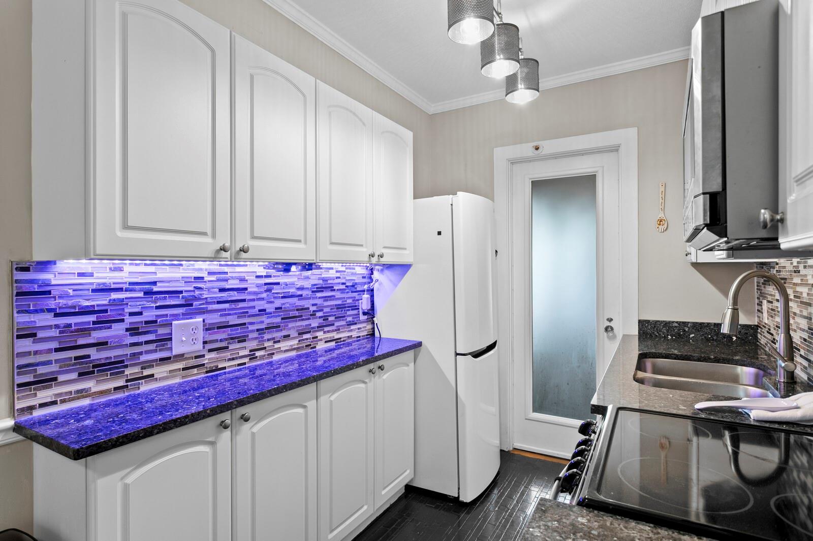 Image 12 of 33 For 130 4th Avenue N 105