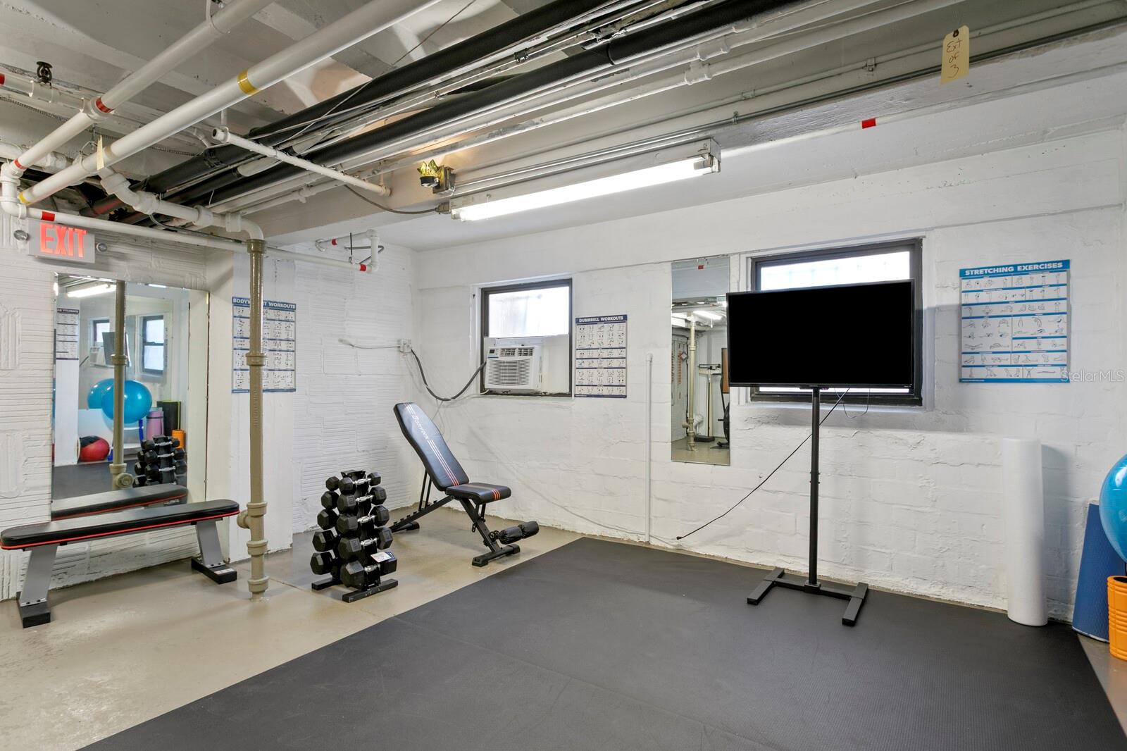 Image 23 of 33 For 130 4th Avenue N 105