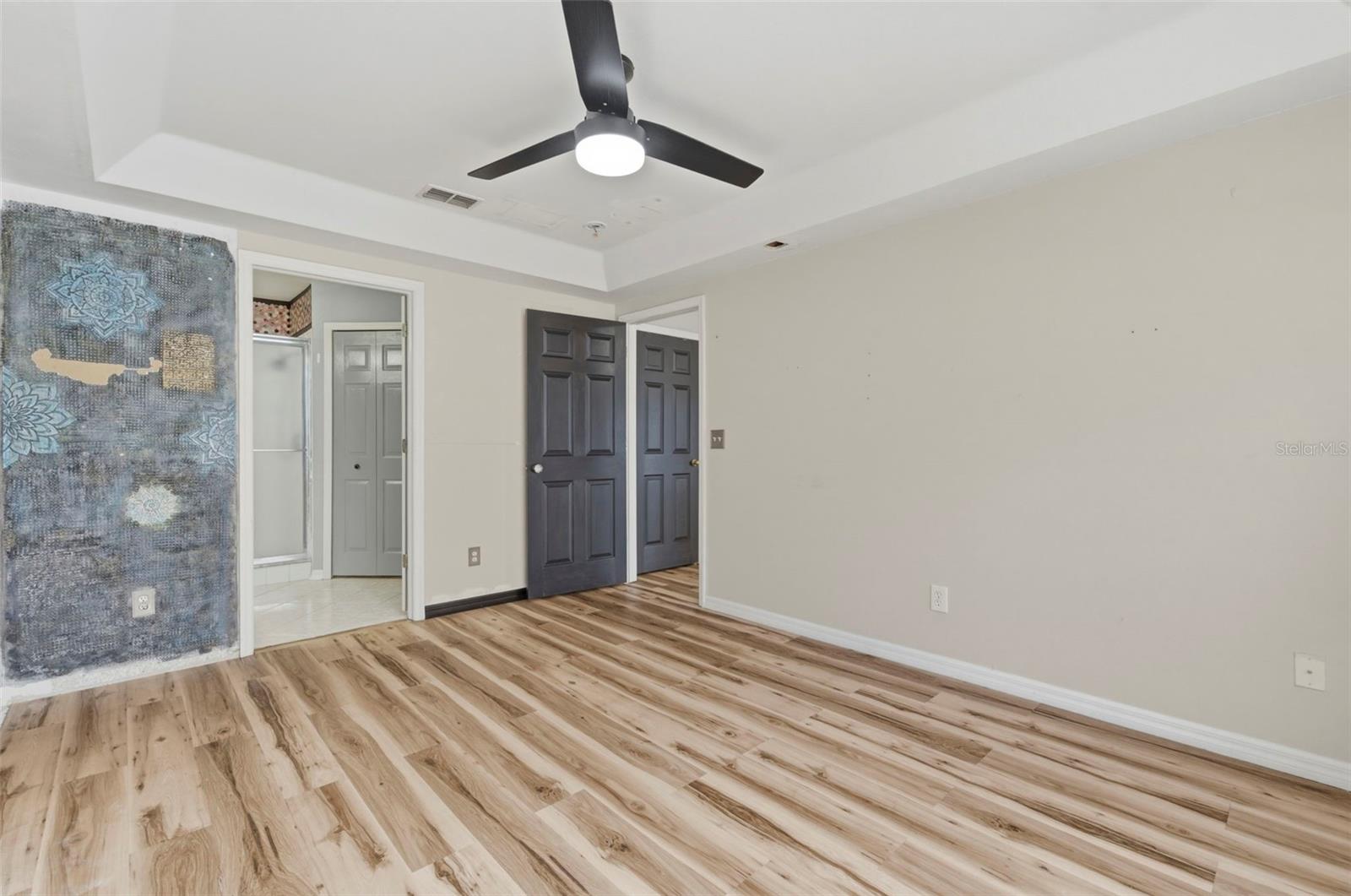 Image 13 of 42 For 512 Cape Cod Circle