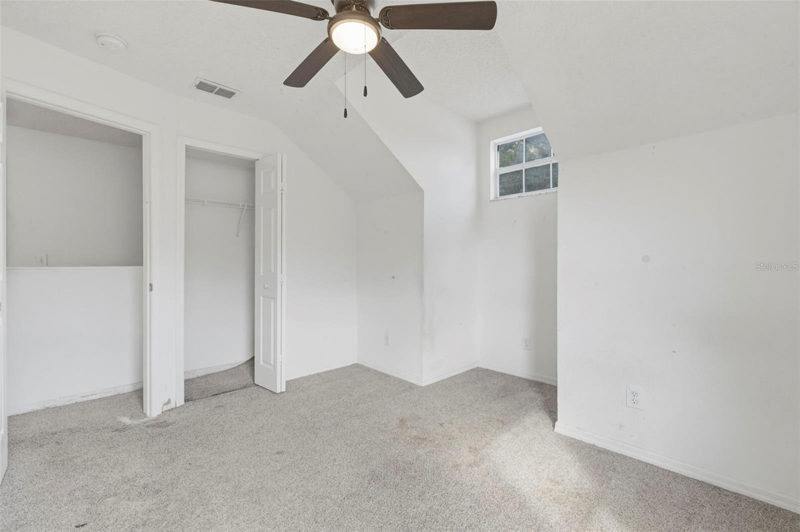 Image 21 of 42 For 512 Cape Cod Circle