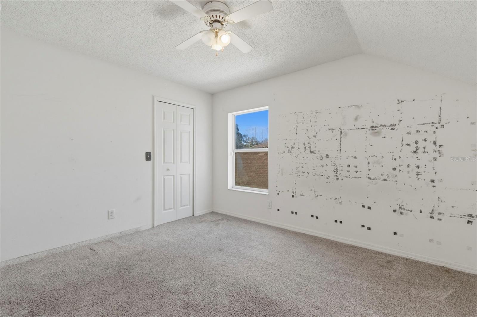 Image 23 of 42 For 512 Cape Cod Circle