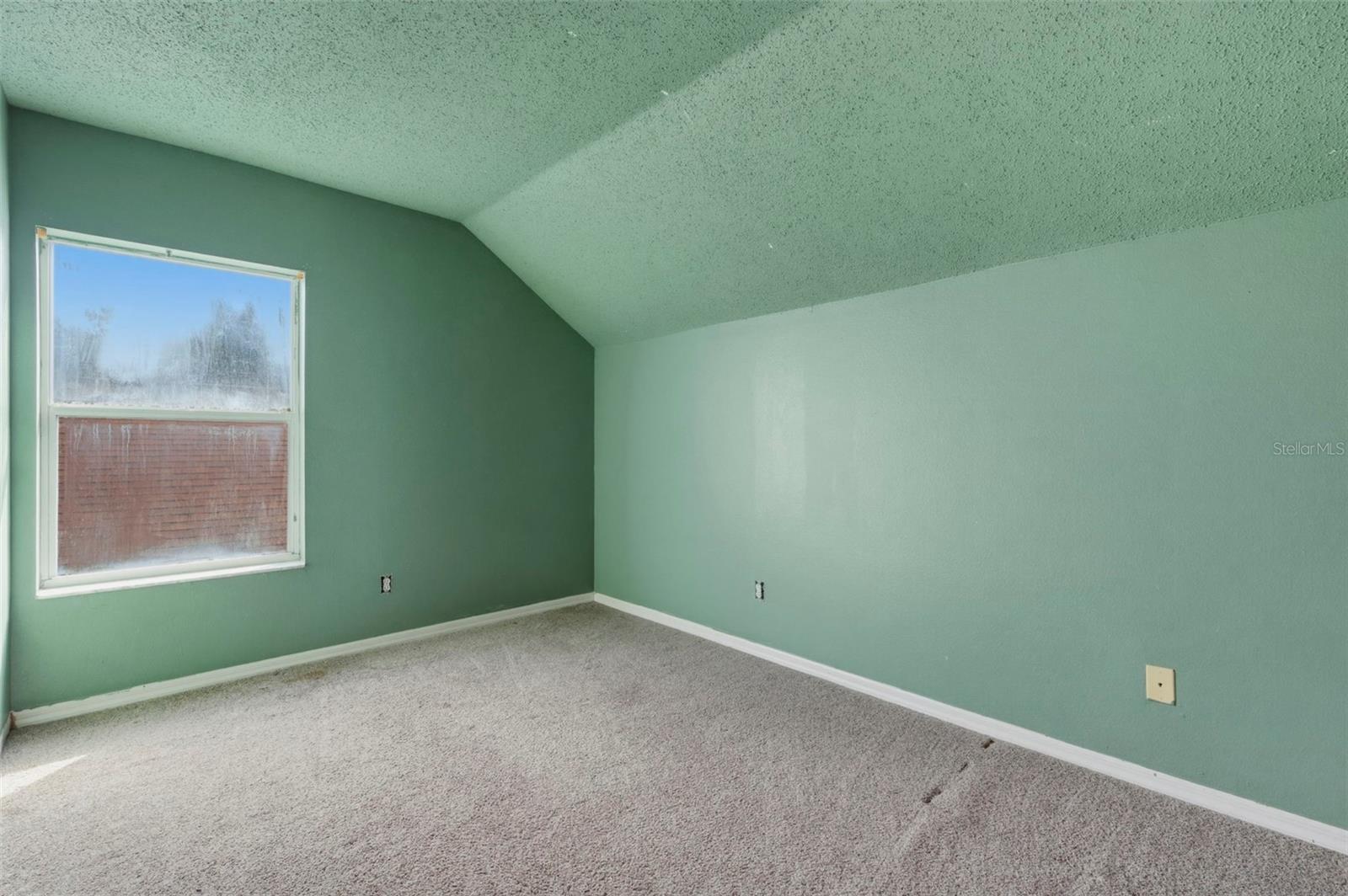 Image 25 of 42 For 512 Cape Cod Circle