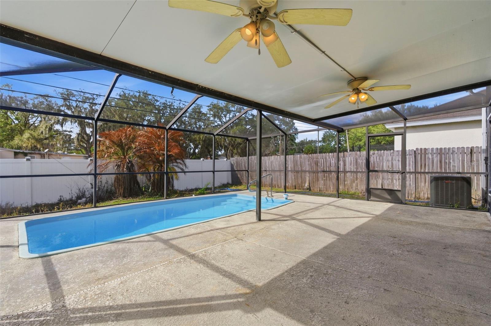 Image 34 of 42 For 512 Cape Cod Circle