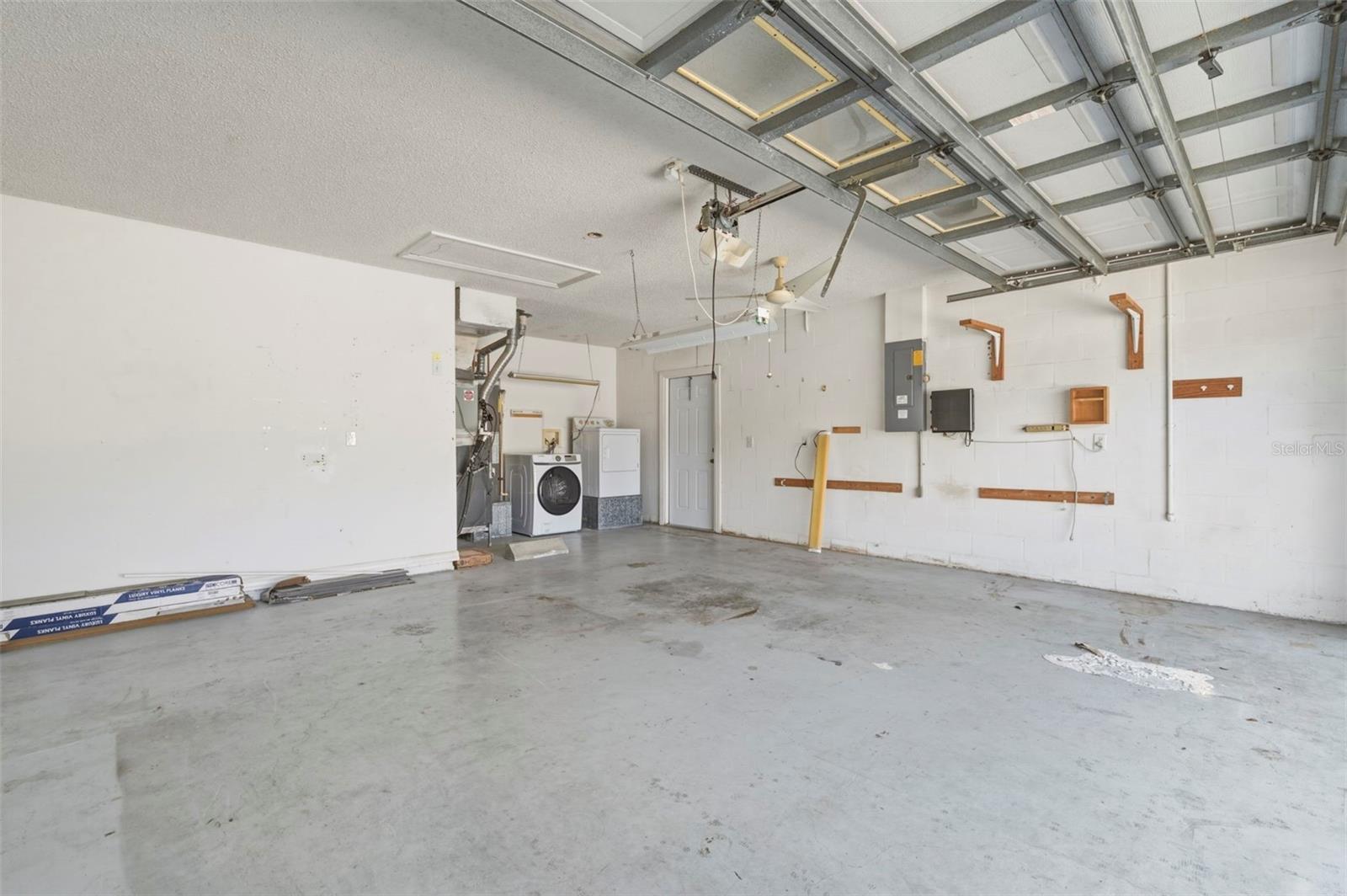 Image 38 of 42 For 512 Cape Cod Circle