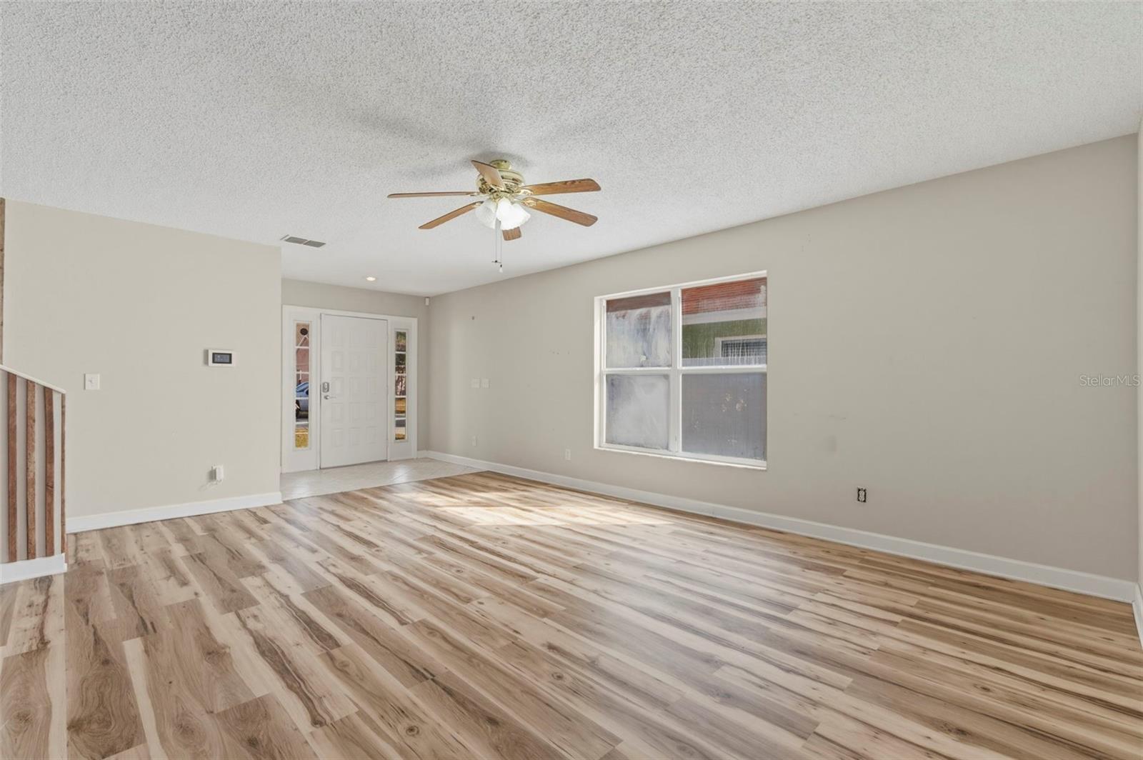 Image 6 of 42 For 512 Cape Cod Circle