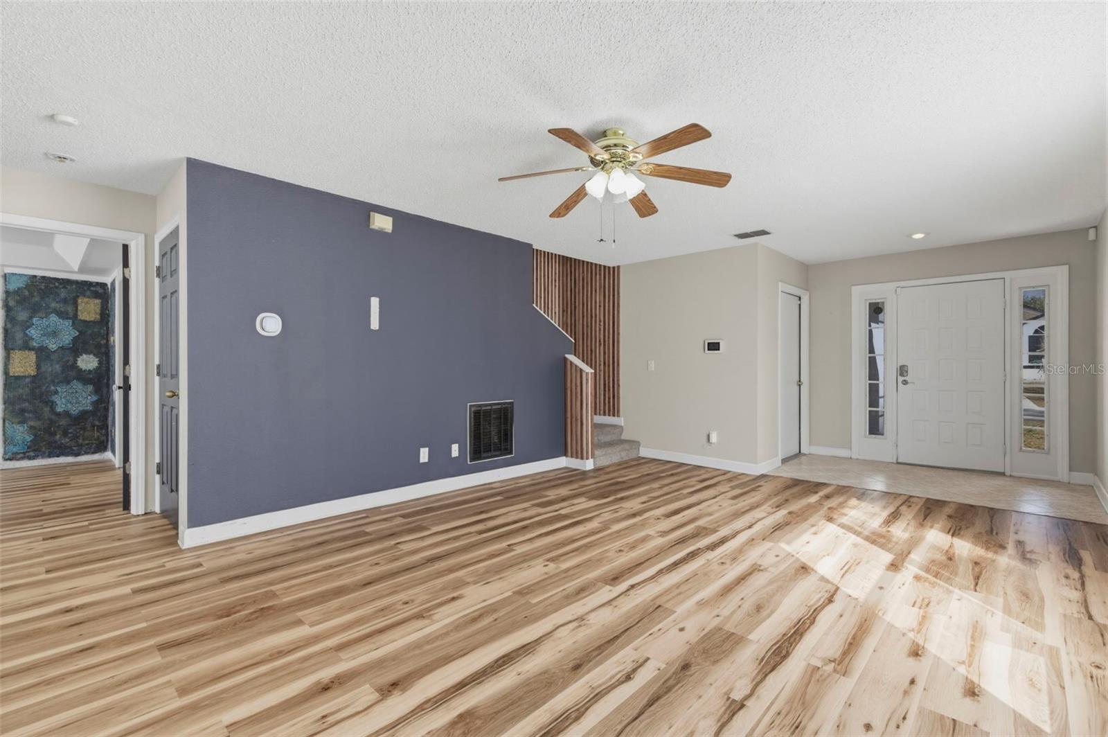 Image 7 of 42 For 512 Cape Cod Circle